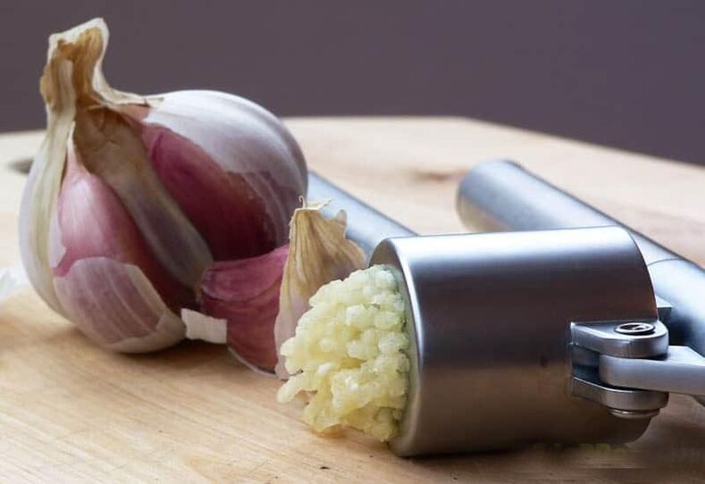 Cesnak a cibuľa z parazitov