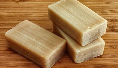 mydlo na pranie na čistenie tela od parazitov